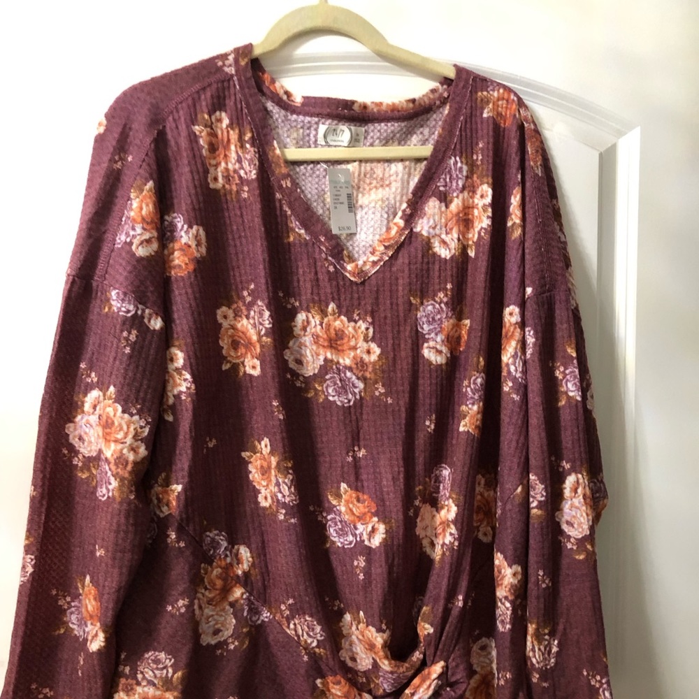 Maurice’s front knot top sz 3x